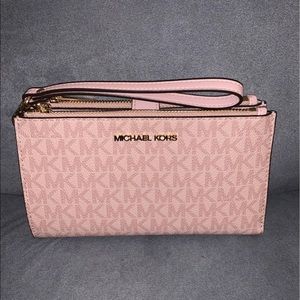 Michael Kors Double Zip Wallet 🌟